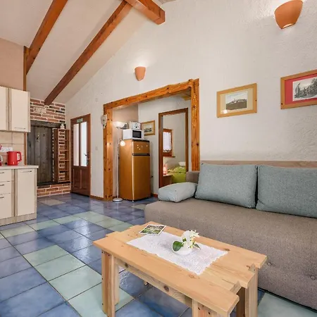 Apartment With Pool