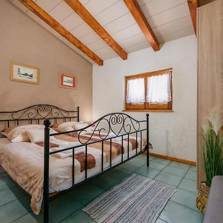 With Pool Apartament