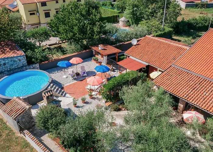 Apartman With Pool