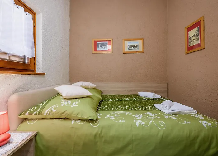 With Pool Apartman *