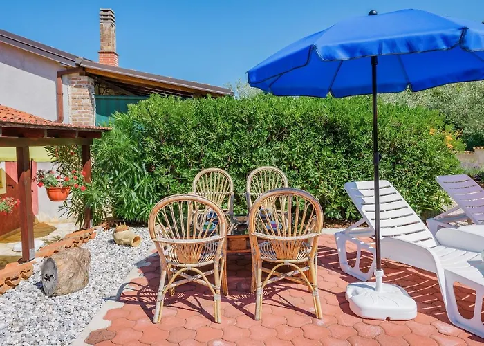 Apartman With Pool Visnjan