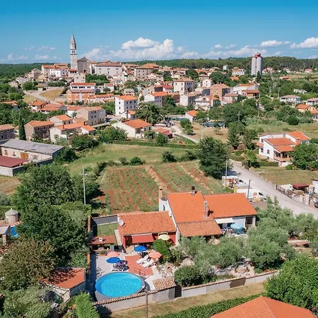 Appartamento With Pool *